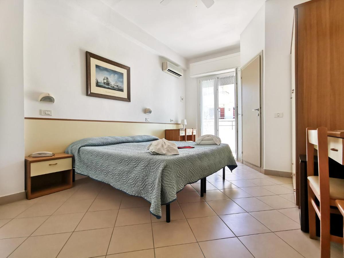 La Hotel 3*
